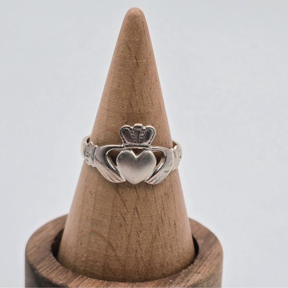 FNM Sterling Silver 925 Irish Claddagh Ring Size 7.75 Heart Crown Hands Celtic
